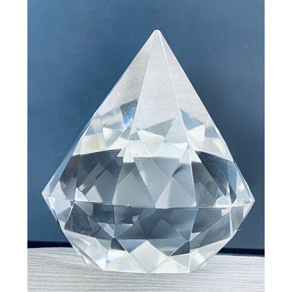 Tiffany & Co. Crystal Diamond Shape Paperweight Signed – Clear Glass – 4”  Read - Picture 3 of 12